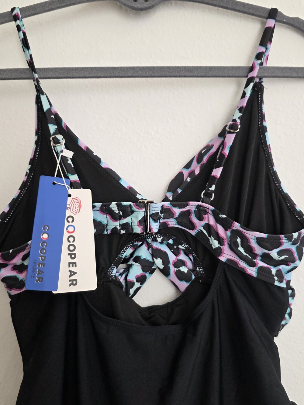 COCOPEAR NWT Sexy Cutout One Piece Swimsuit Size M - Picture 4 of 9